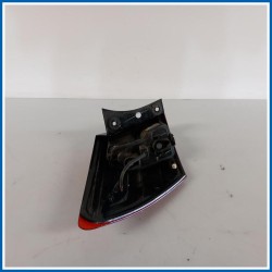 Fanale est. post. dx. NISSAN Qashqai I