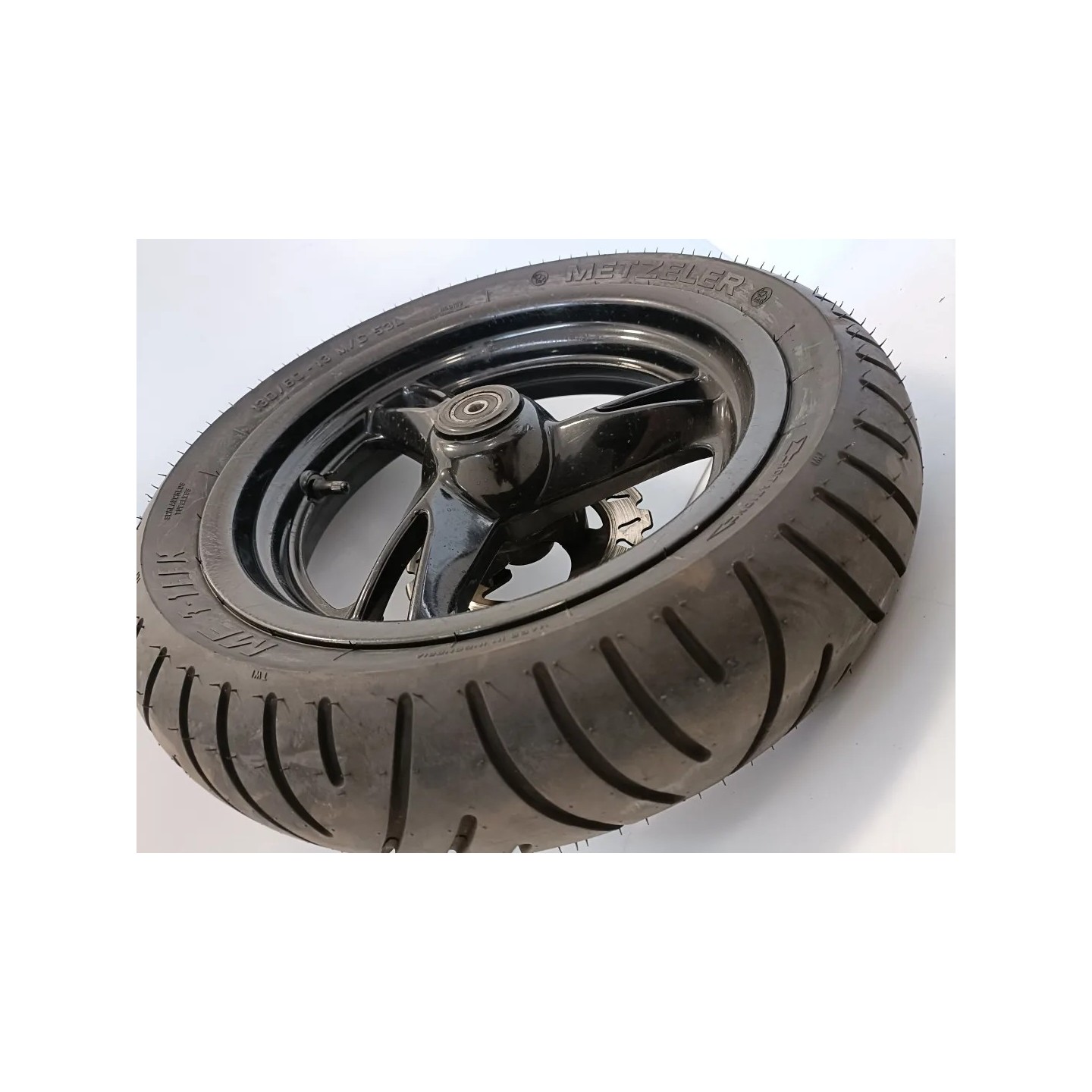 Ruota/cerchio anteriore con cuscinetti Malaguti F12-R Phantom 50 LC (07-) F12-R Phantom 50 LC 