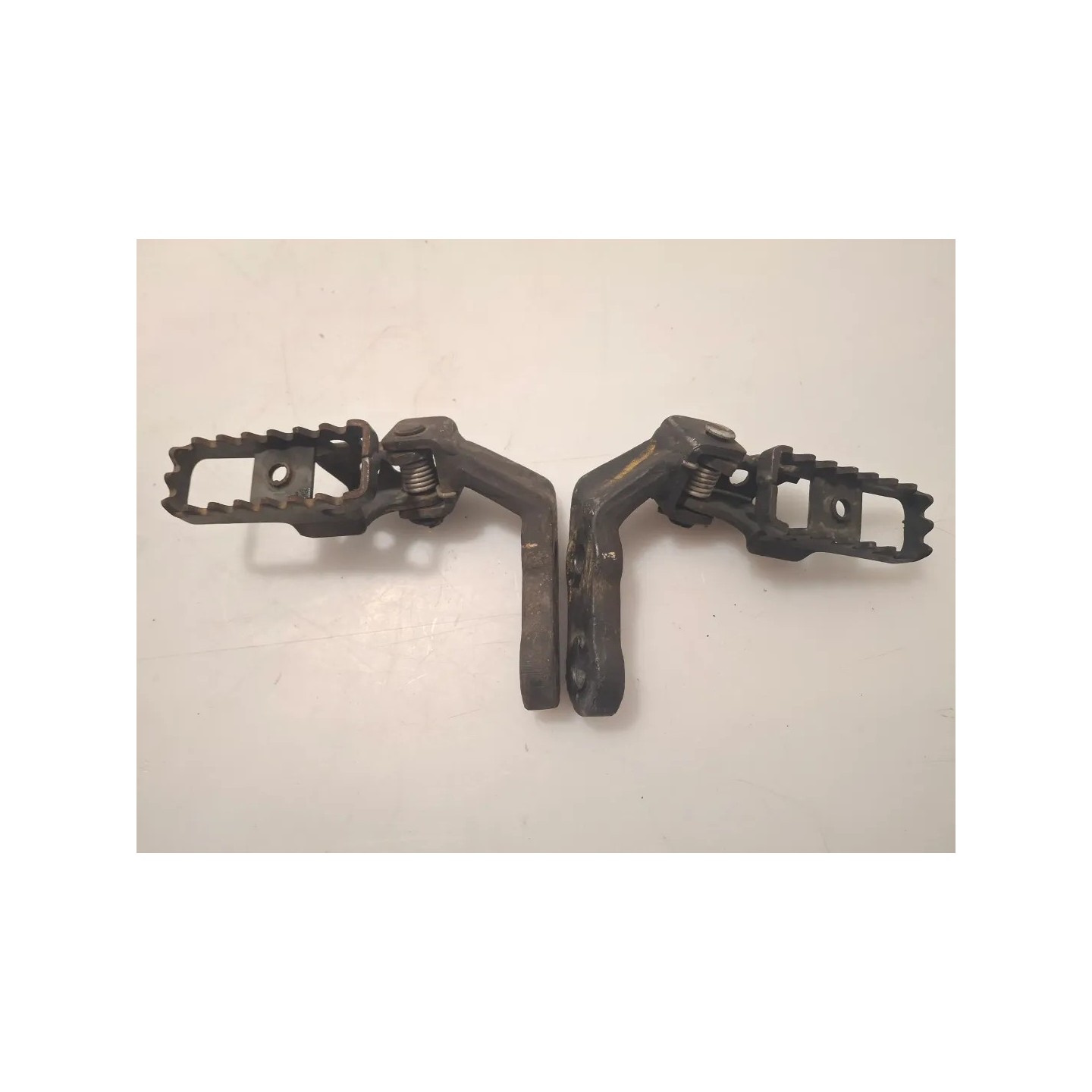 Piastra attacco pedana appoggiapiede anteriore Aprilia Pegaso 650 (01-04) Pegaso 650 