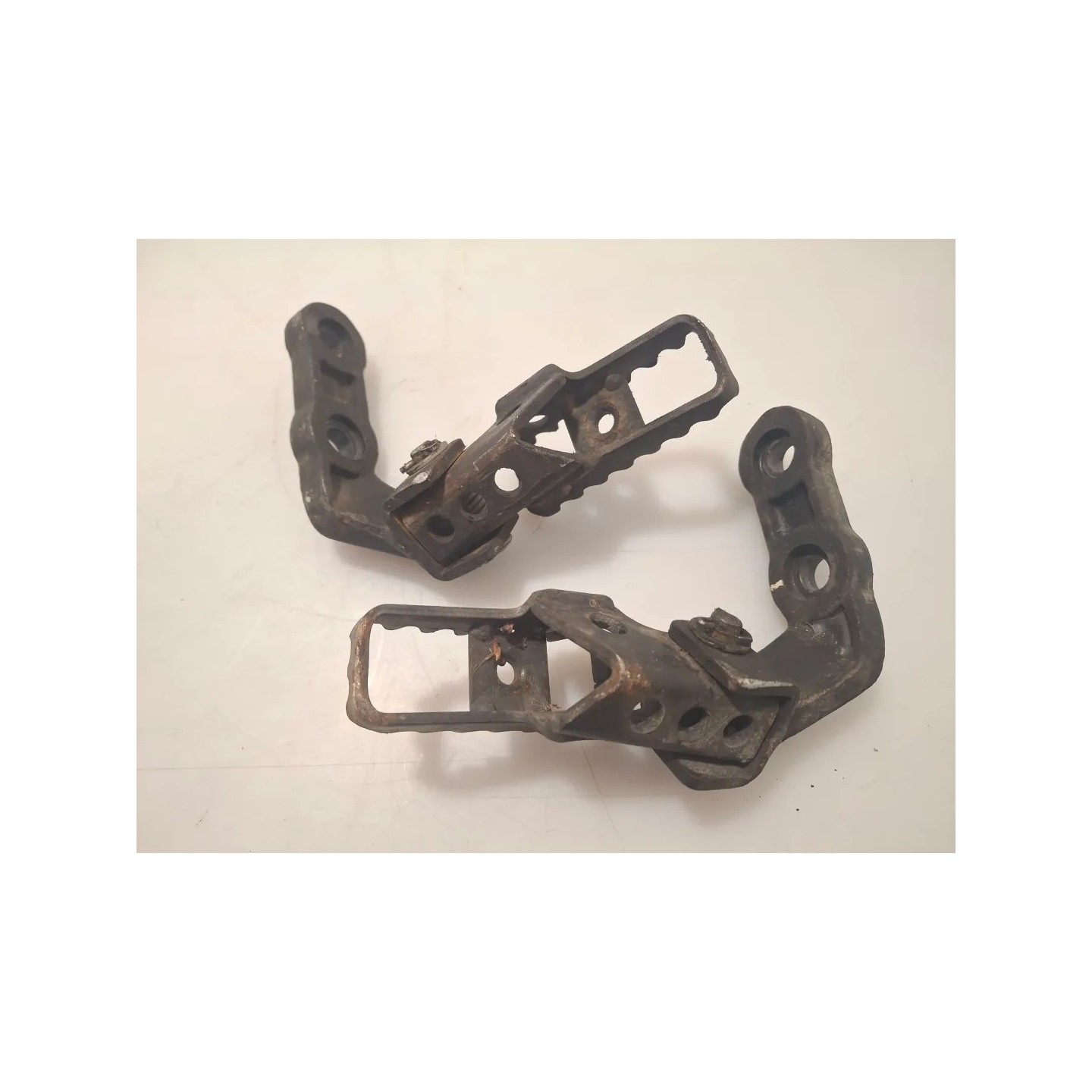 Piastra attacco pedana appoggiapiede anteriore Aprilia Pegaso 650 (01-04) Pegaso 650 