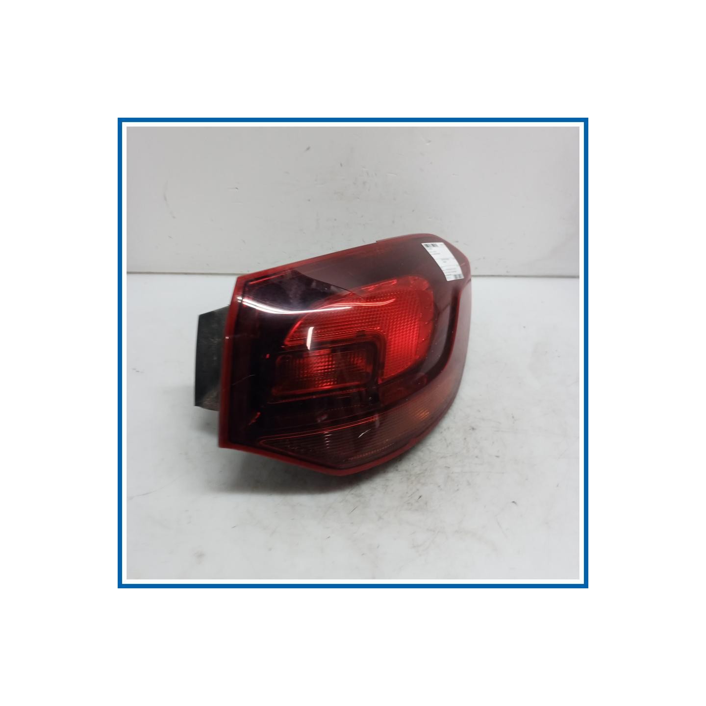 Fanale est. post. dx. OPEL Astra J SW