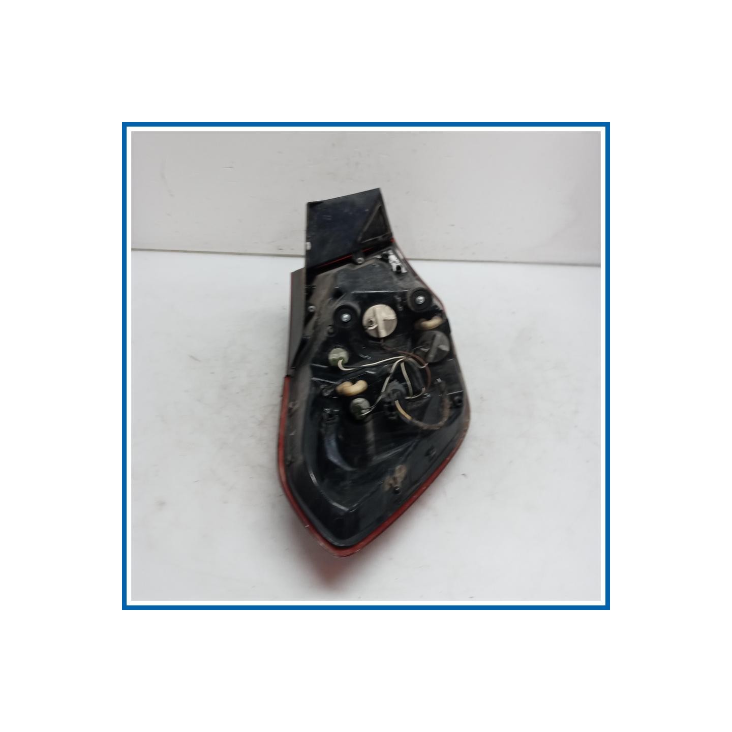 Fanale est. post. dx. OPEL Astra J SW