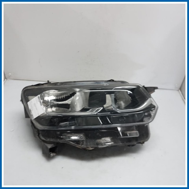 Proiettore ant. dx. TOYOTA Proace City