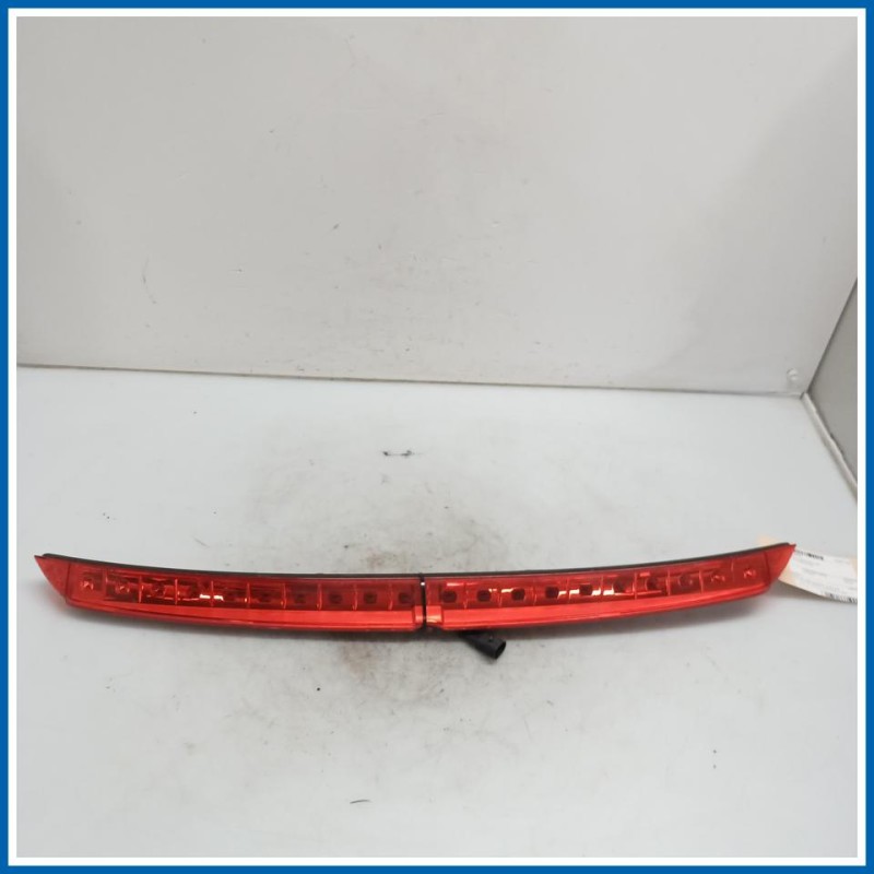 Luce stop supplementare post. LANCIA Delta III