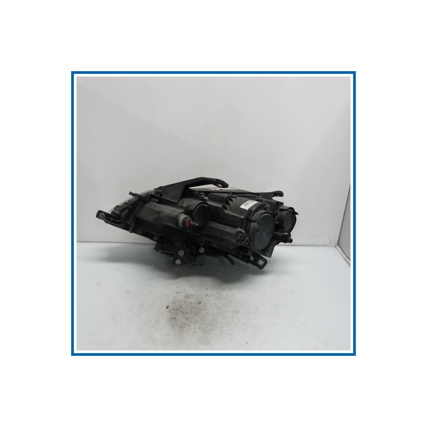 Proiettore ant. dx. LANCIA Delta III