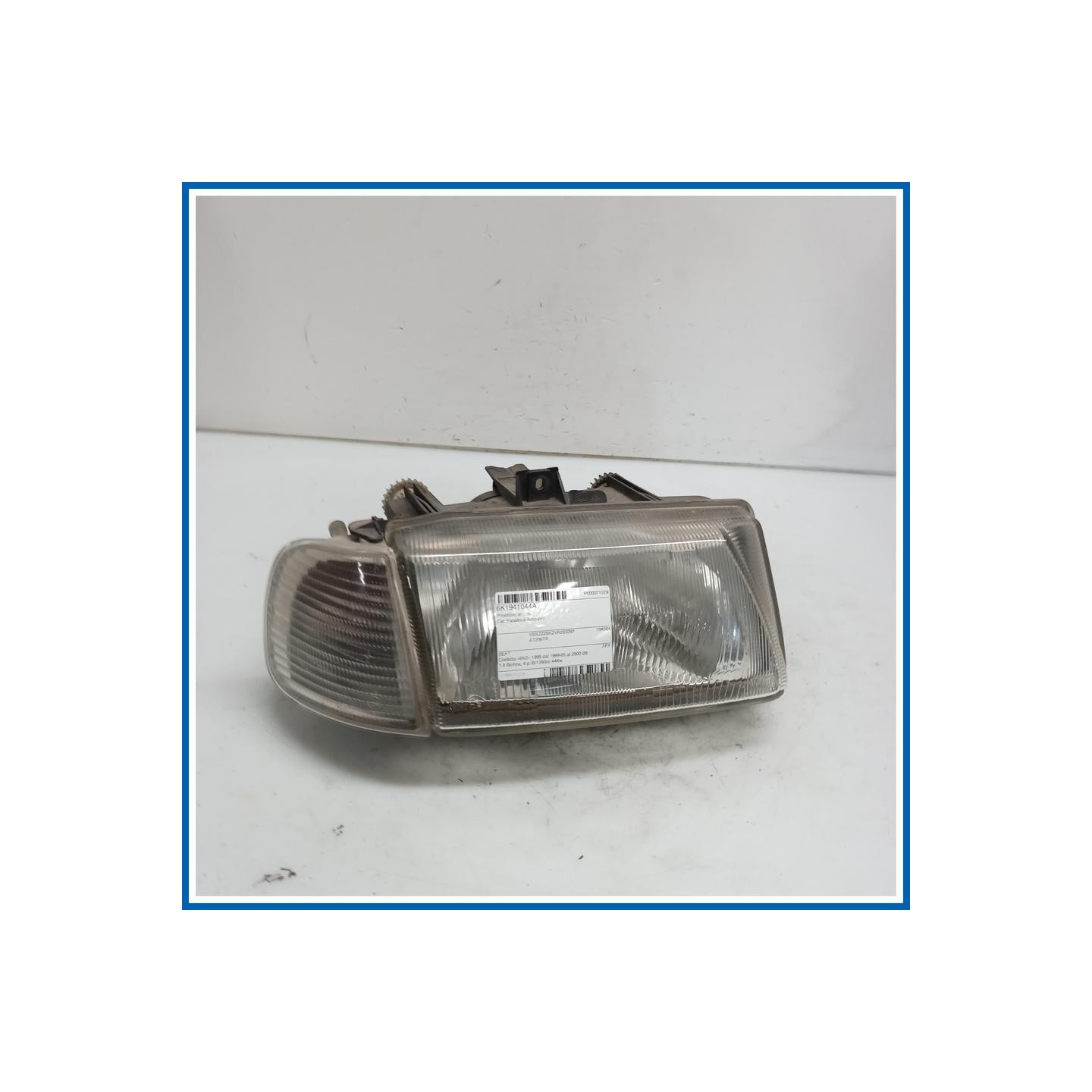 Proiettore ant. dx. SEAT Cordoba 6K2