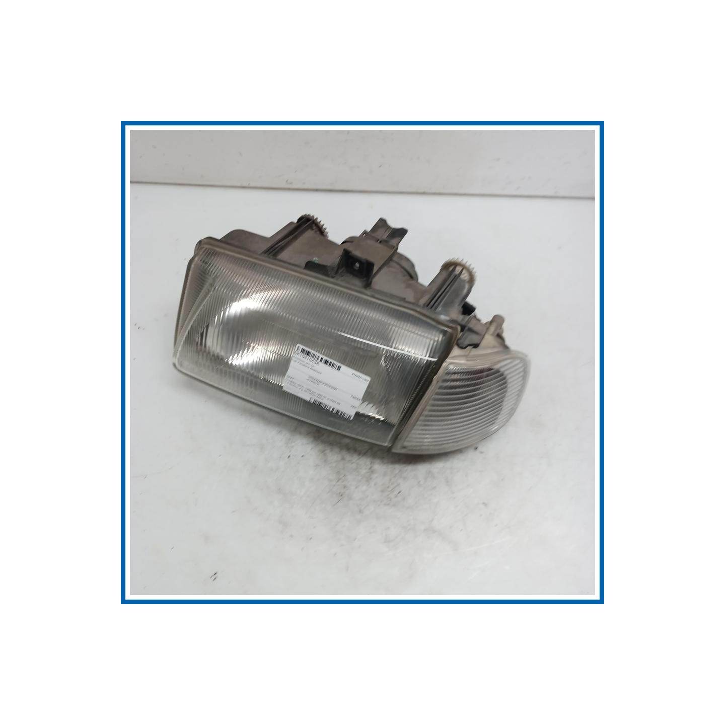 Proiettore ant. sx. SEAT Cordoba 6K2