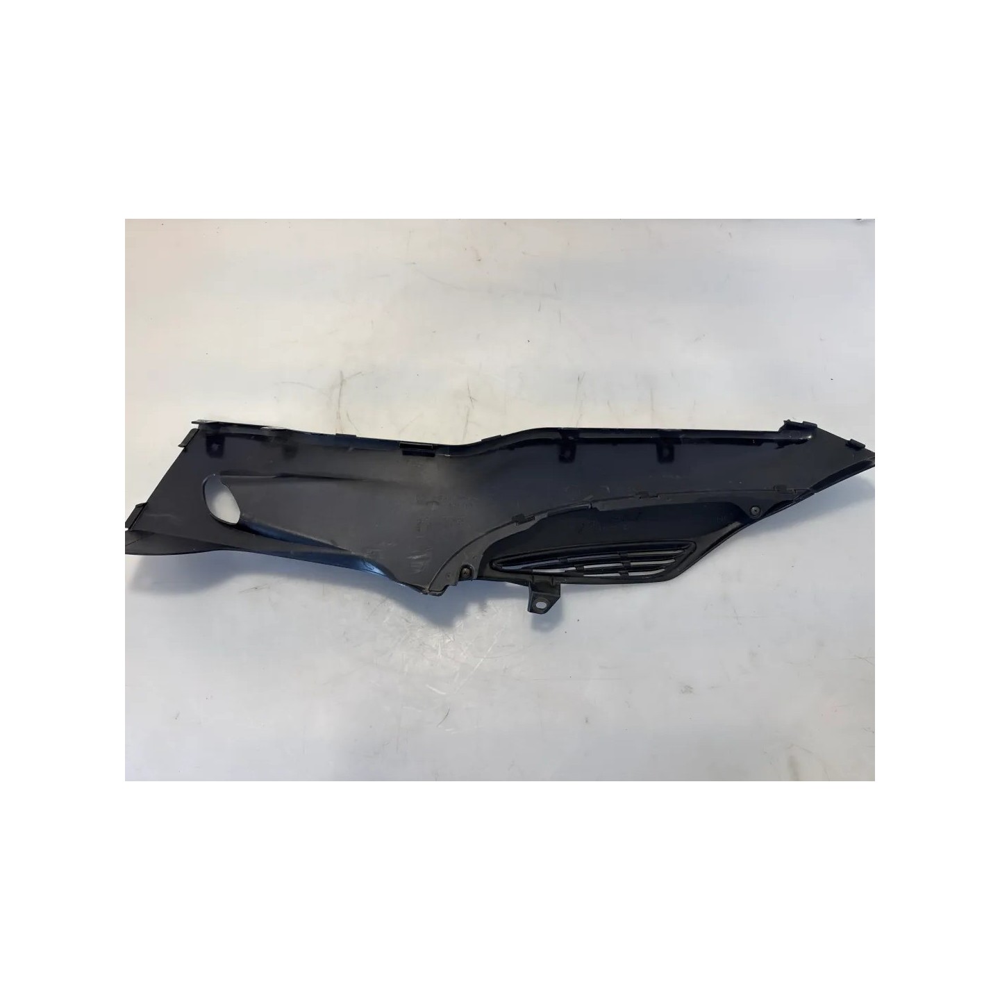 Carenatura laterale sottopavimento Suzuki AN Burgman 400 (E1) AN Burgman 400 Destro