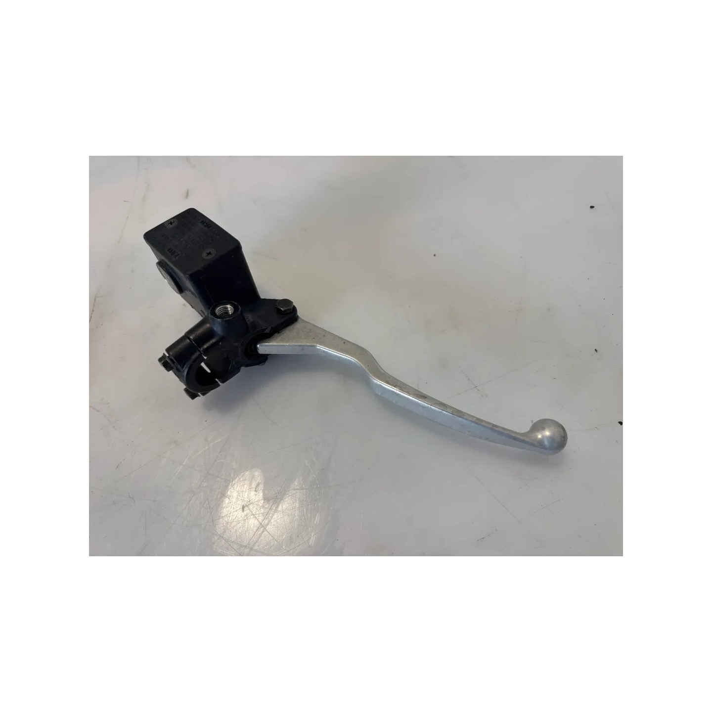 Pompa con serbatoio liquido freni anteriore Suzuki AN Burgman 400 (E1) AN Burgman 400 