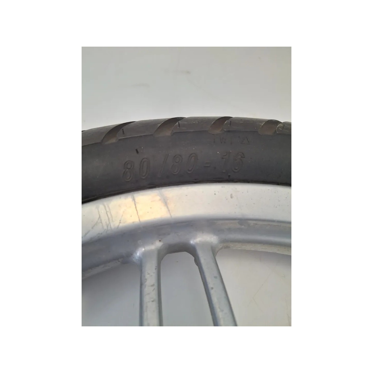 Cerchio ruota anteriore Aprilia Scarabeo 50 2T (10-14) Scarabeo 50 2T Net (Motore Piaggio) 