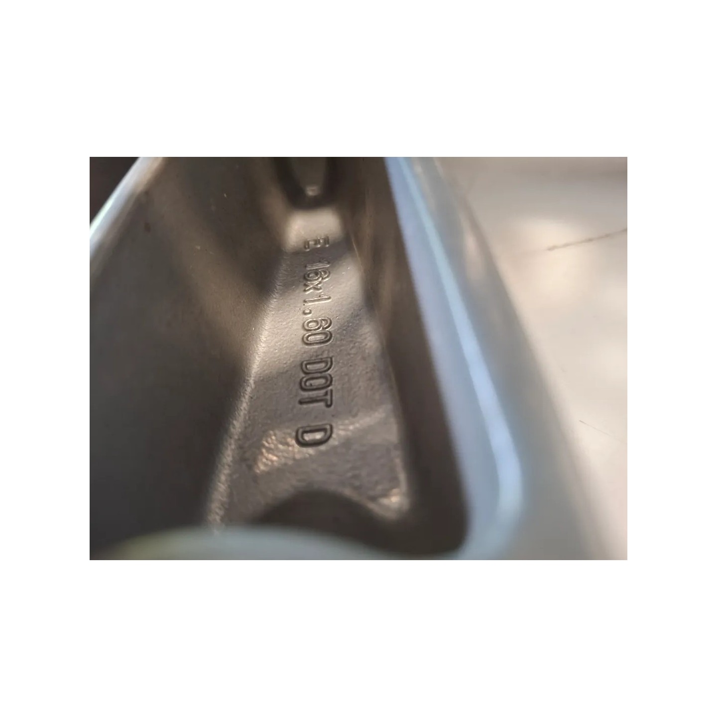 Cerchio ruota anteriore Aprilia Scarabeo 50 2T (10-14) Scarabeo 50 2T Net (Motore Piaggio) 