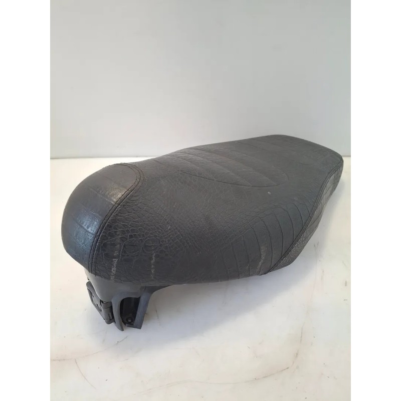 Sella Aprilia Scarabeo 50 2T (10-14) Scarabeo 50 2T Net (Motore Piaggio) 