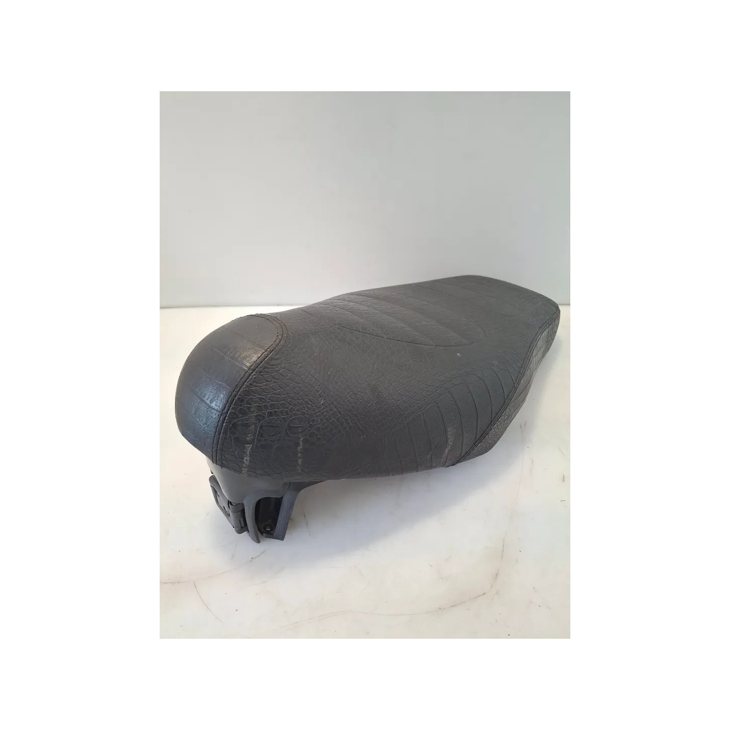Sella Aprilia Scarabeo 50 2T (10-14) Scarabeo 50 2T Net (Motore Piaggio) 