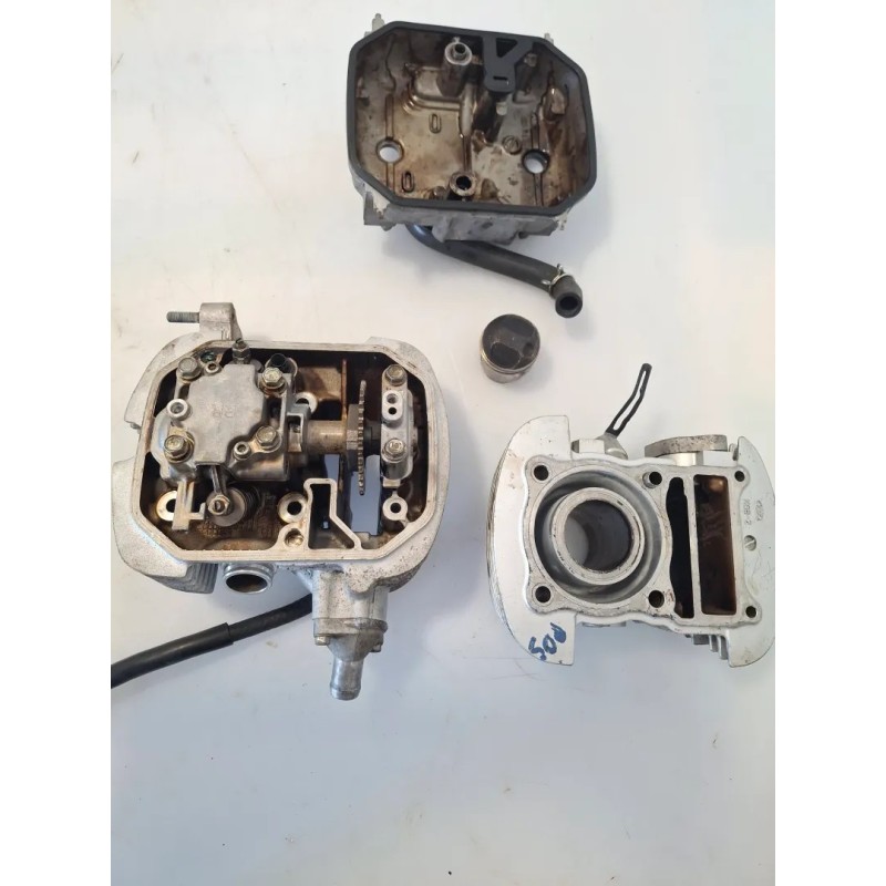 Testata motore Honda XL125V Varadero XL125V Varadero Destro