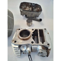 Testata motore Honda XL125V Varadero XL125V Varadero Destro