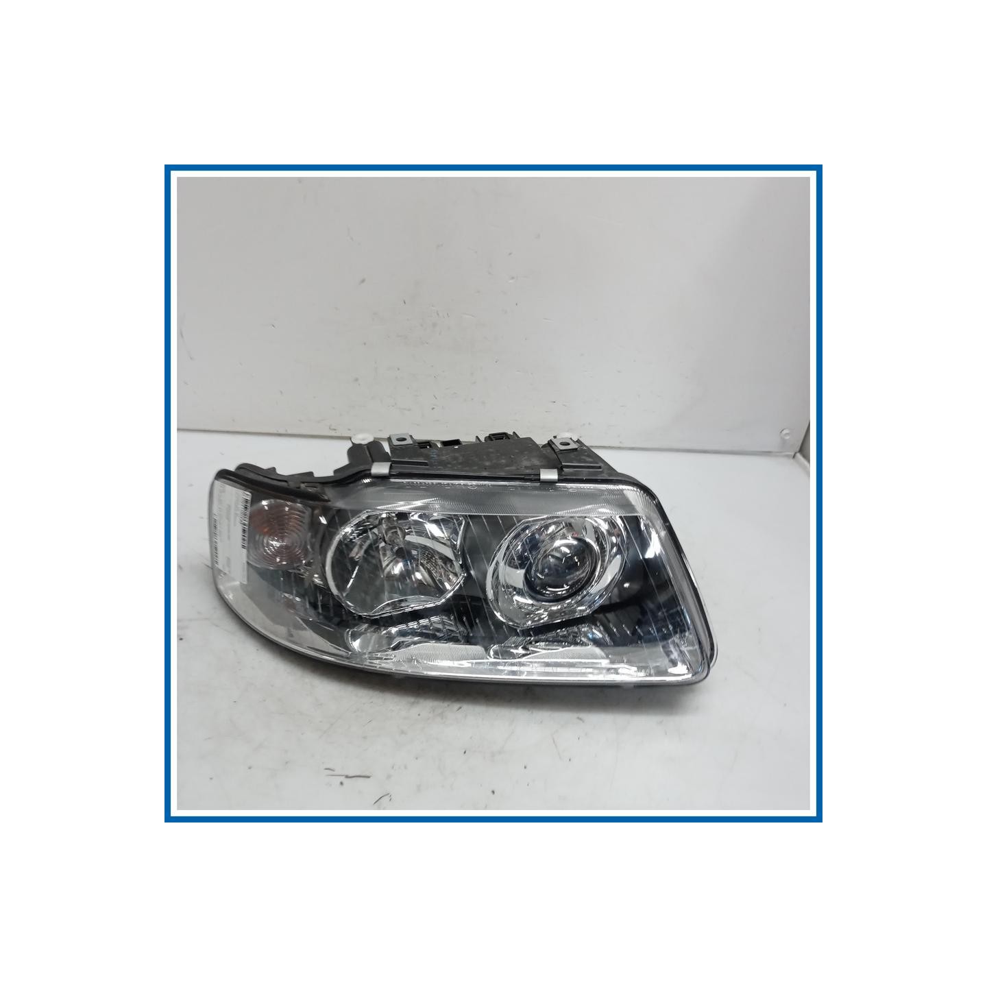 Proiettore ant. dx. AUDI A3 8L1