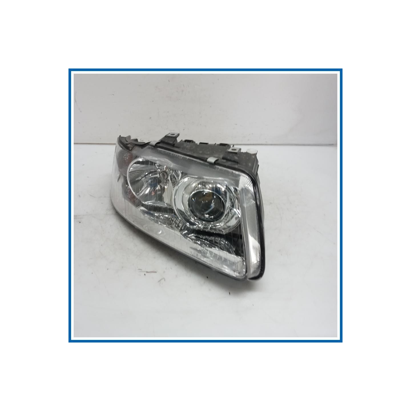 Proiettore ant. dx. AUDI A3 8L1