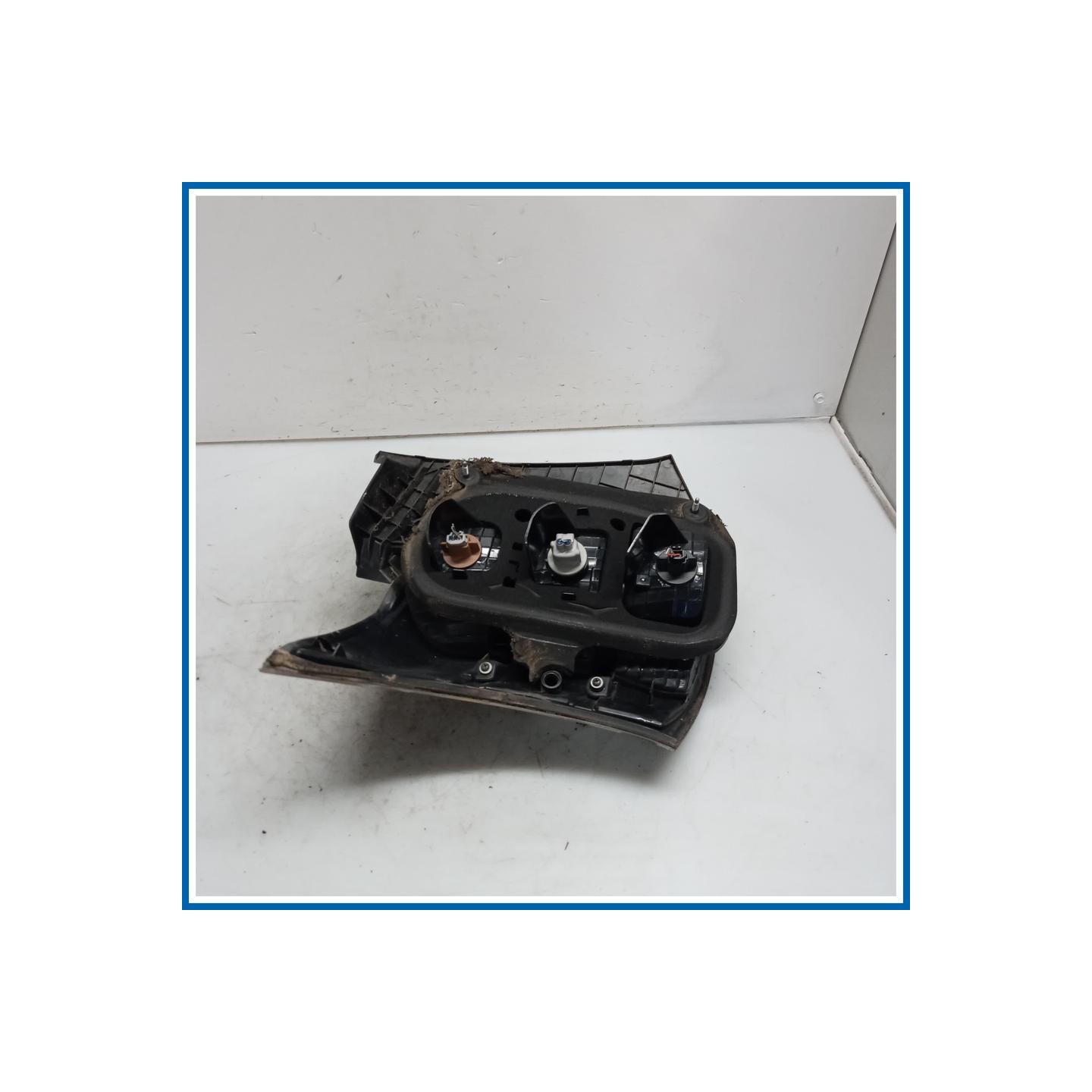 Fanale post. dx. TOYOTA iQ