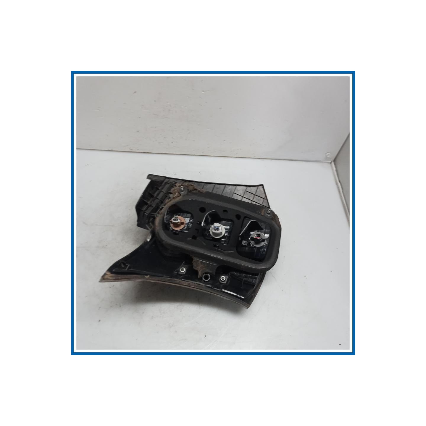Fanale post. dx. TOYOTA iQ