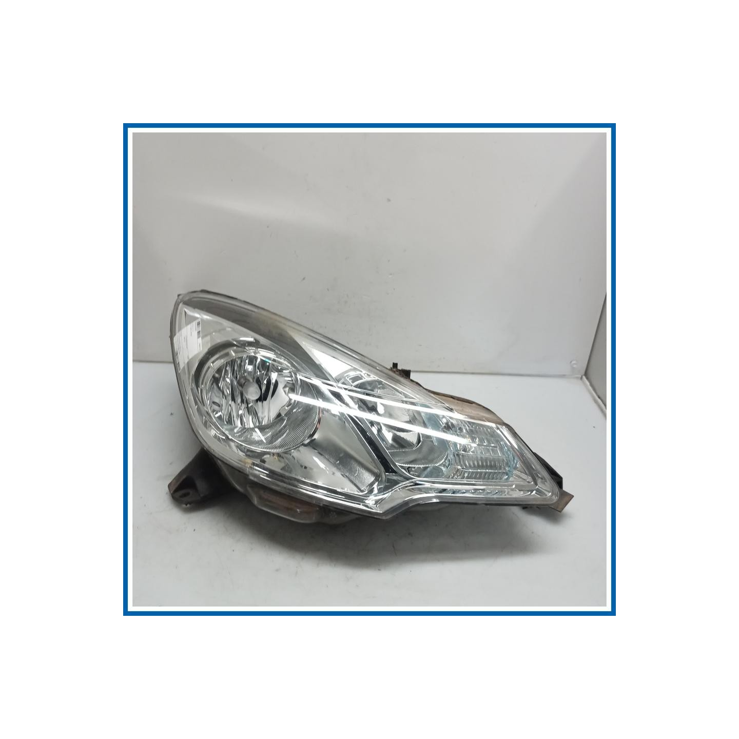Proiettore ant. dx. CITROEN DS3