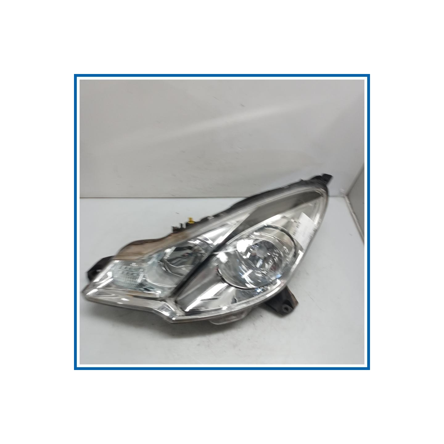 Proiettore ant. sx. CITROEN DS3