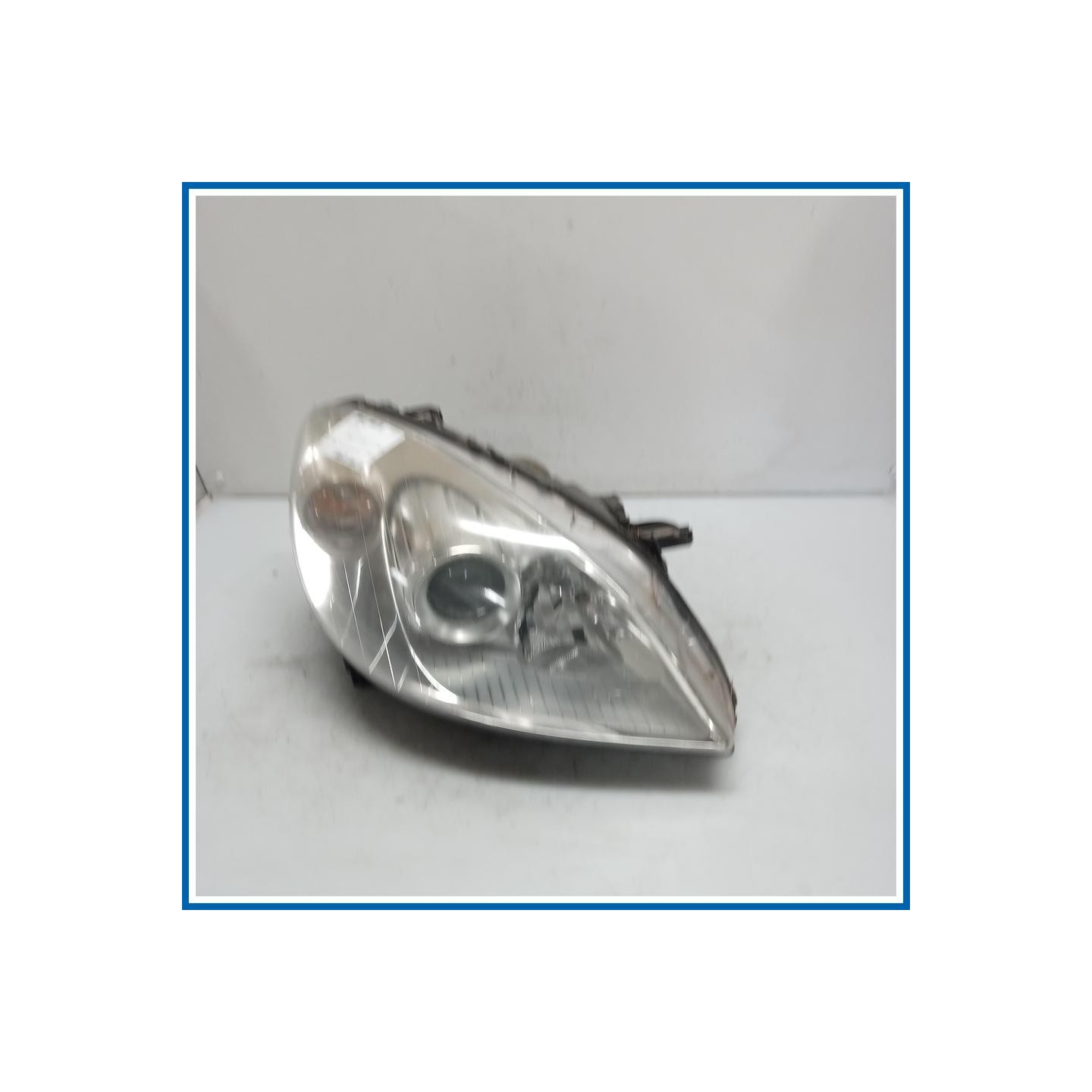 Proiettore ant. dx. MERCEDES Classe B W245