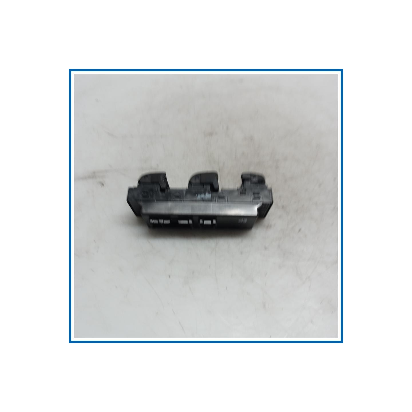Interruttore alzacristalli ant. sx. NISSAN Qashqai II