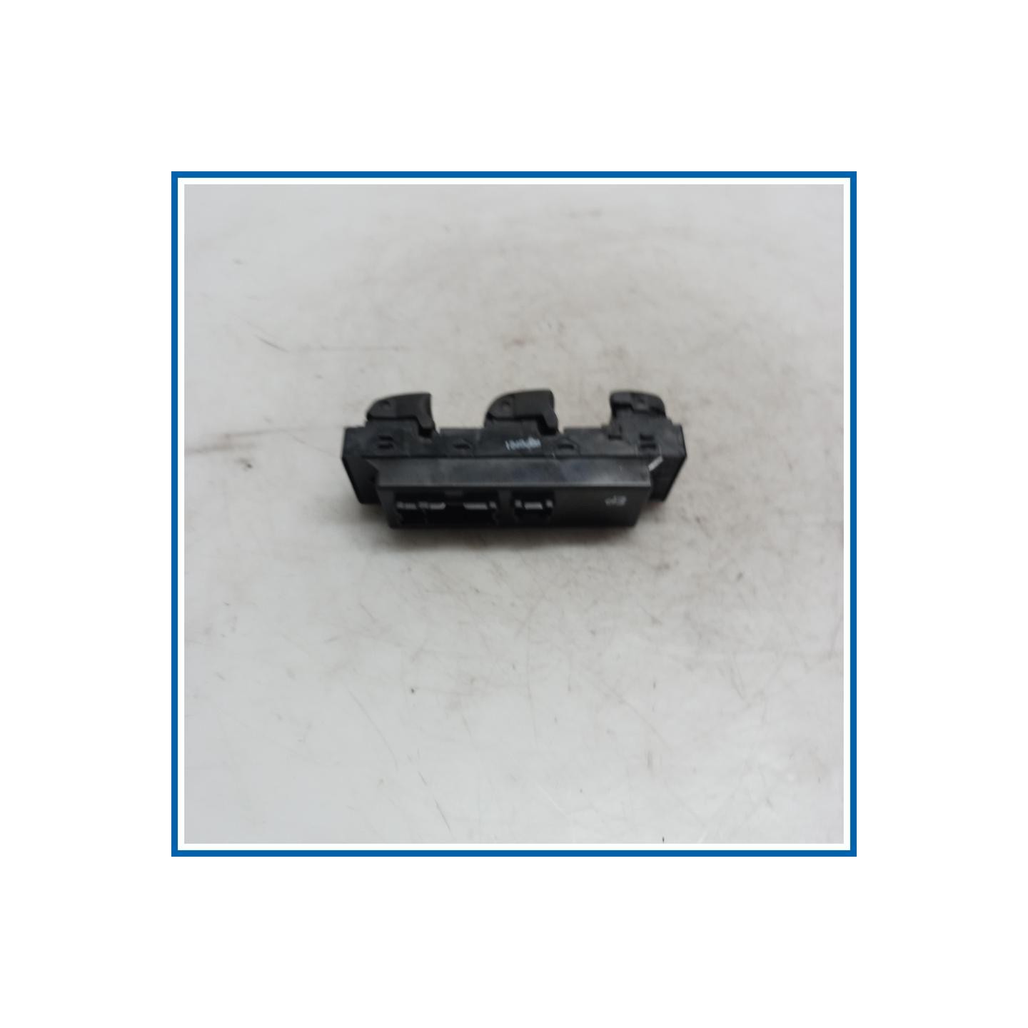 Interruttore alzacristalli ant. sx. NISSAN Qashqai II