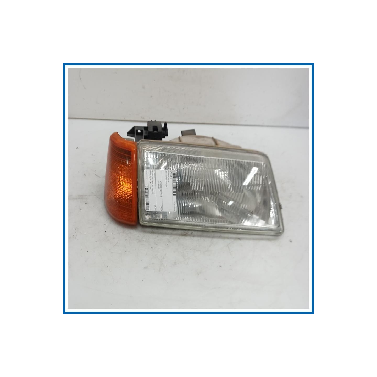 Proiettore ant. dx. PEUGEOT 205