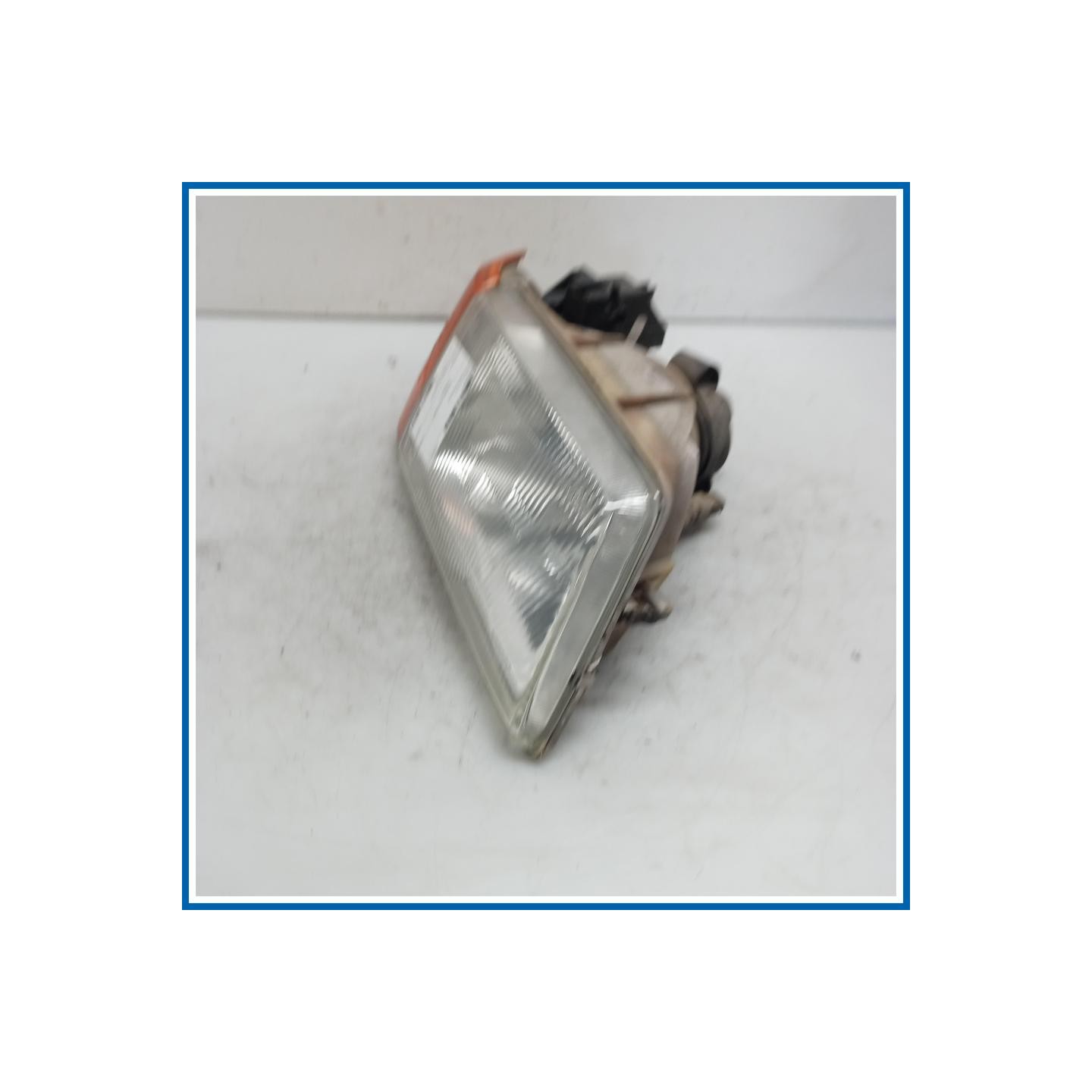 Proiettore ant. dx. PEUGEOT 205