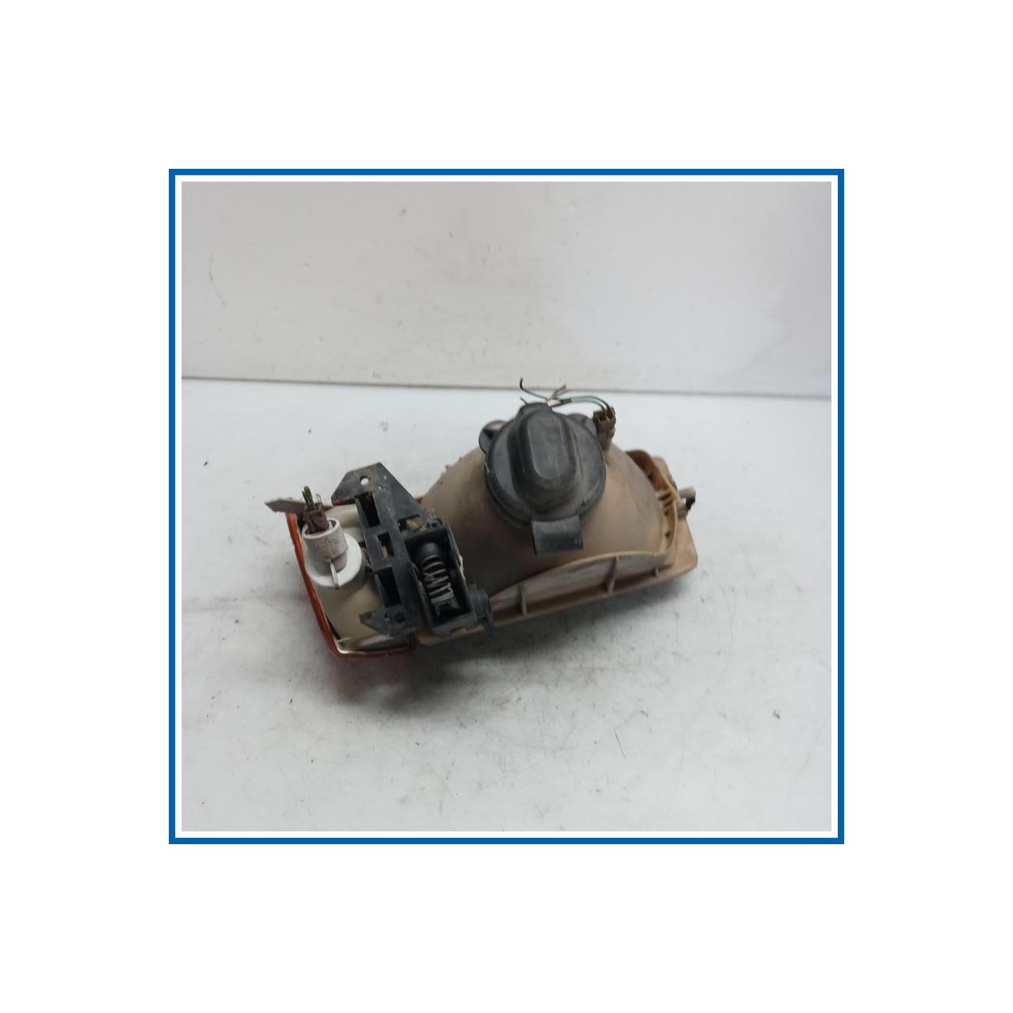 Proiettore ant. dx. PEUGEOT 205