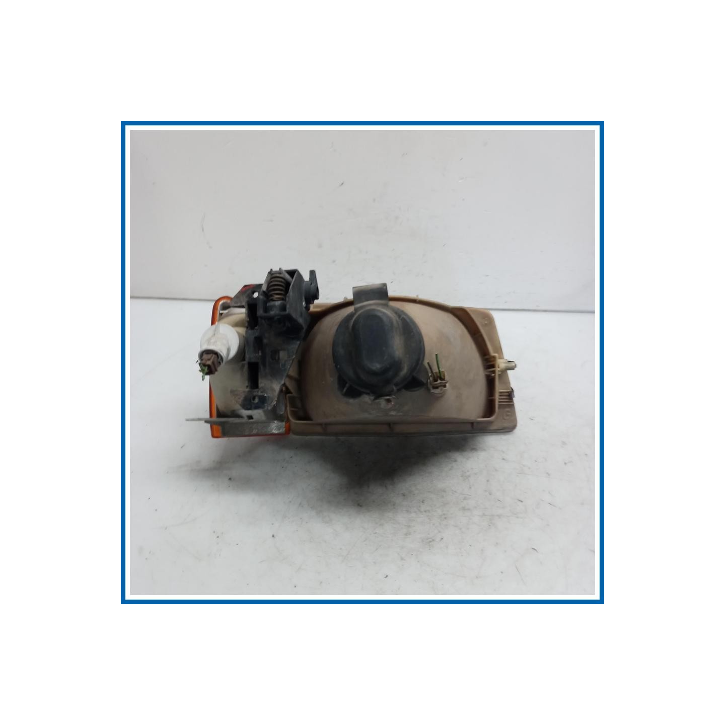 Proiettore ant. sx. PEUGEOT 205