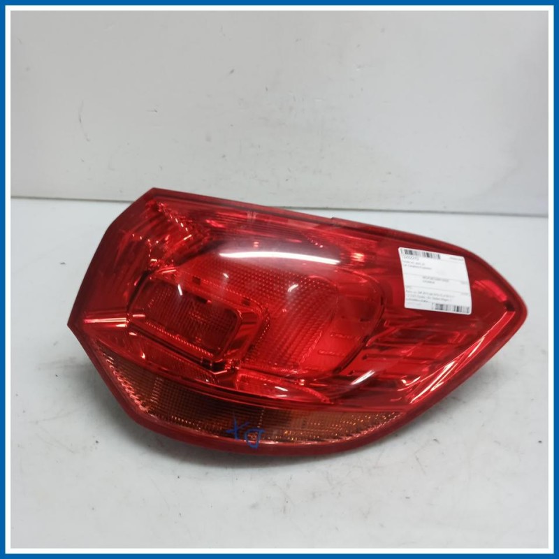 Fanale est. post. dx. OPEL Astra J SW