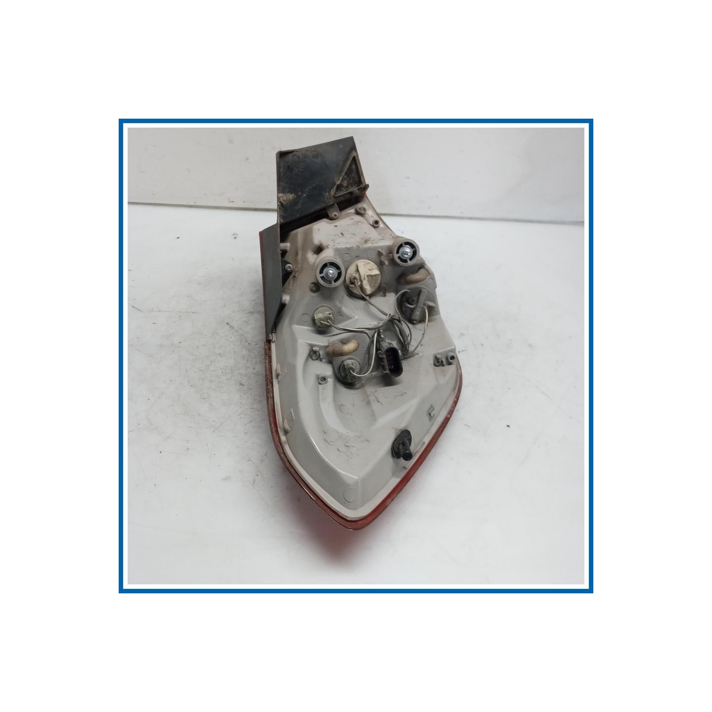 Fanale est. post. dx. OPEL Astra J SW