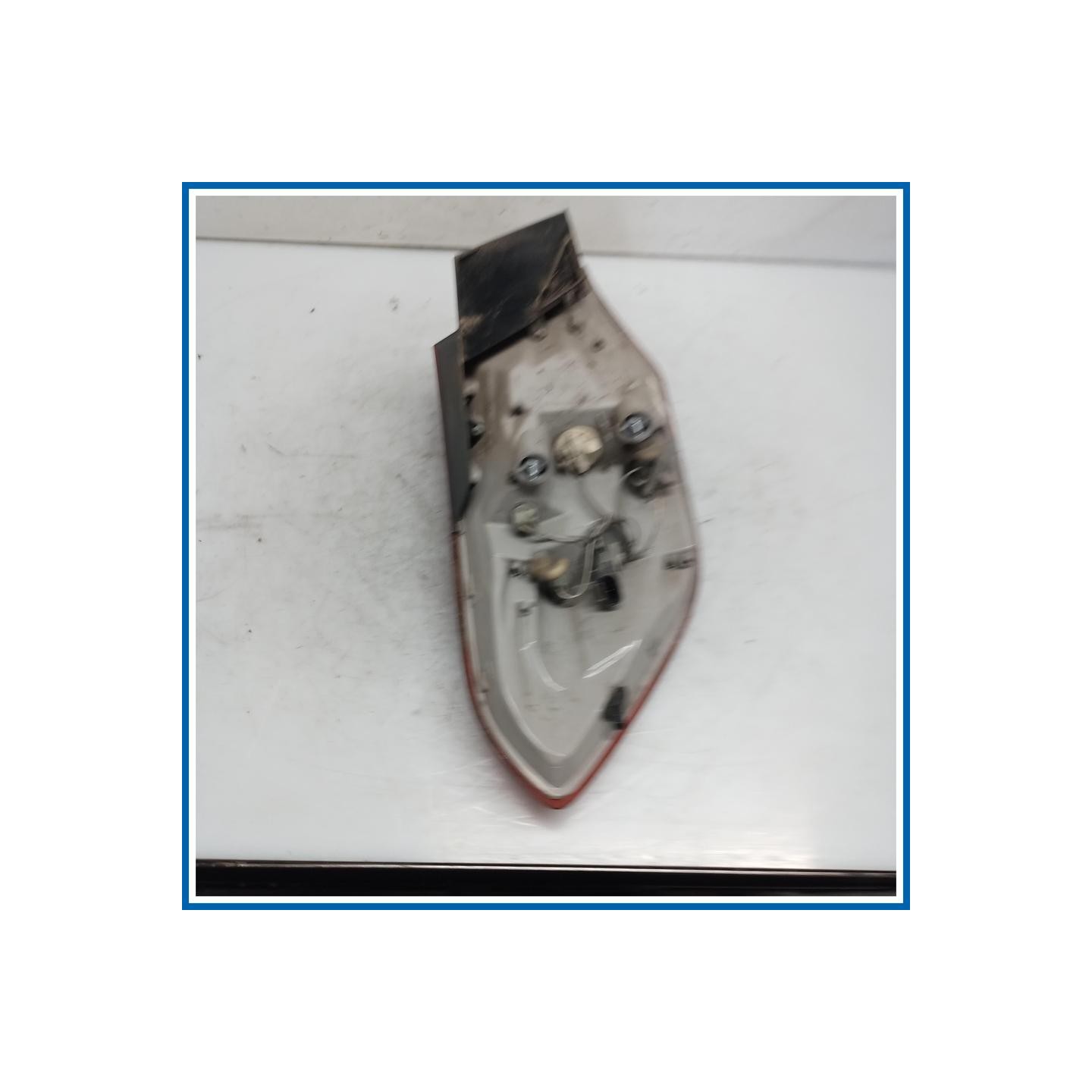 Fanale est. post. dx. OPEL Astra J SW