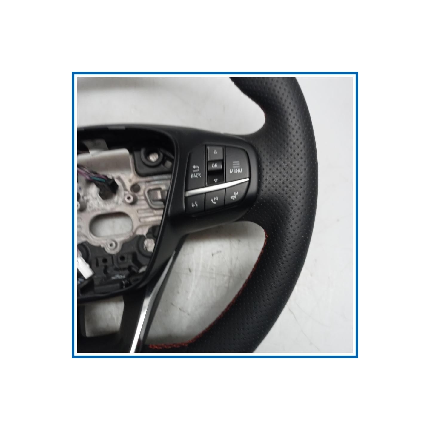Volante bicolor in pelle Nappa Designo FORD Kuga III