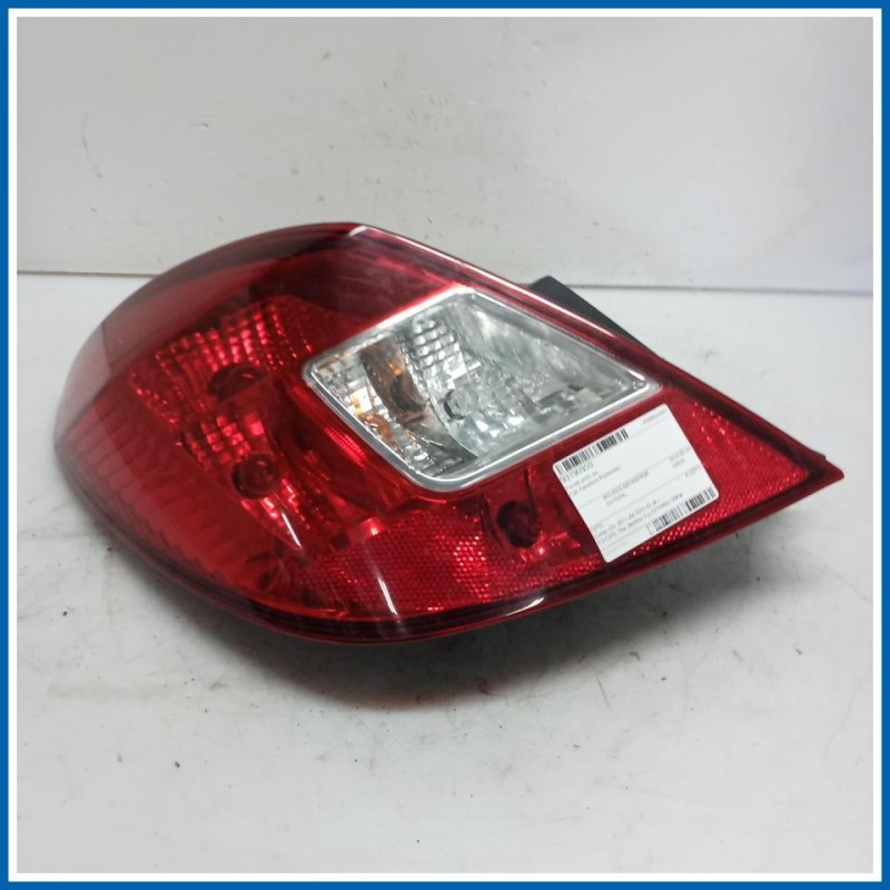 Fanale post. sx. OPEL CORSA (S07) (01/11>05/15