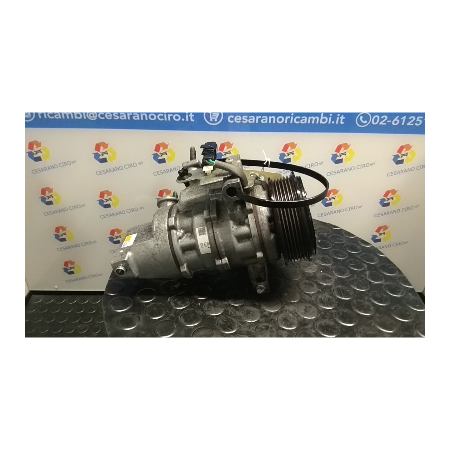 COMPRESSORE A/C 045 FORD FIESTA (CE1) (04/17-) XUJG 2112668