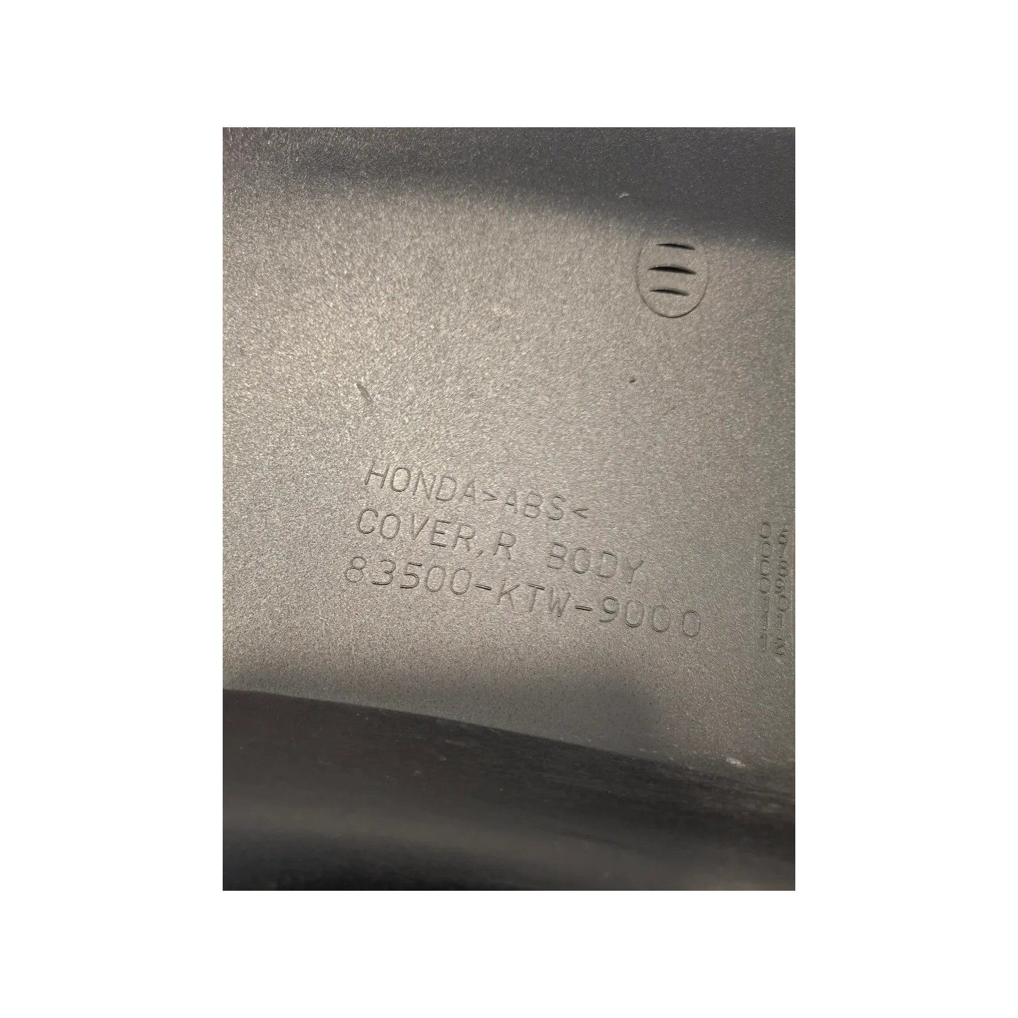 Codone superiore Honda SH 300 (E3) (10-) SH 300 Destro