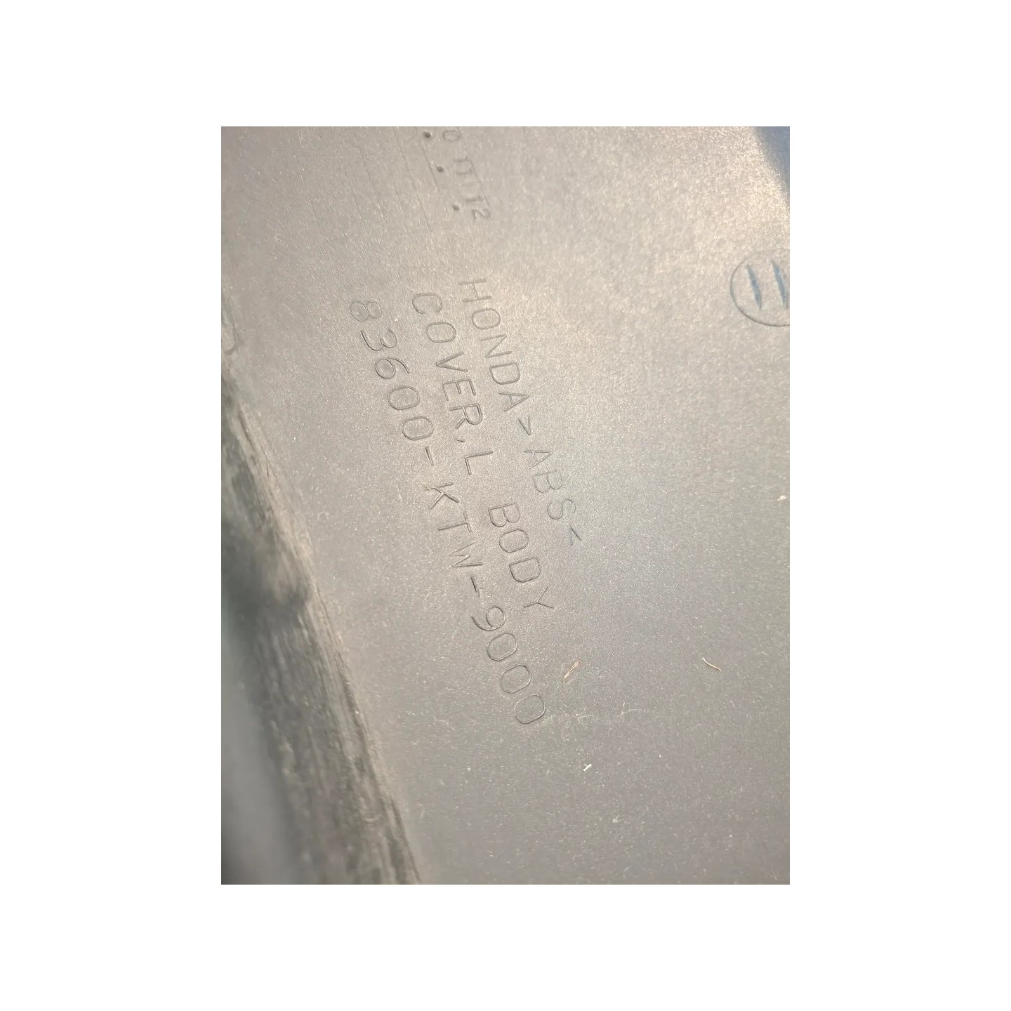 Codone superiore Honda SH 300 (E3) (10-) SH 300 Sinistro