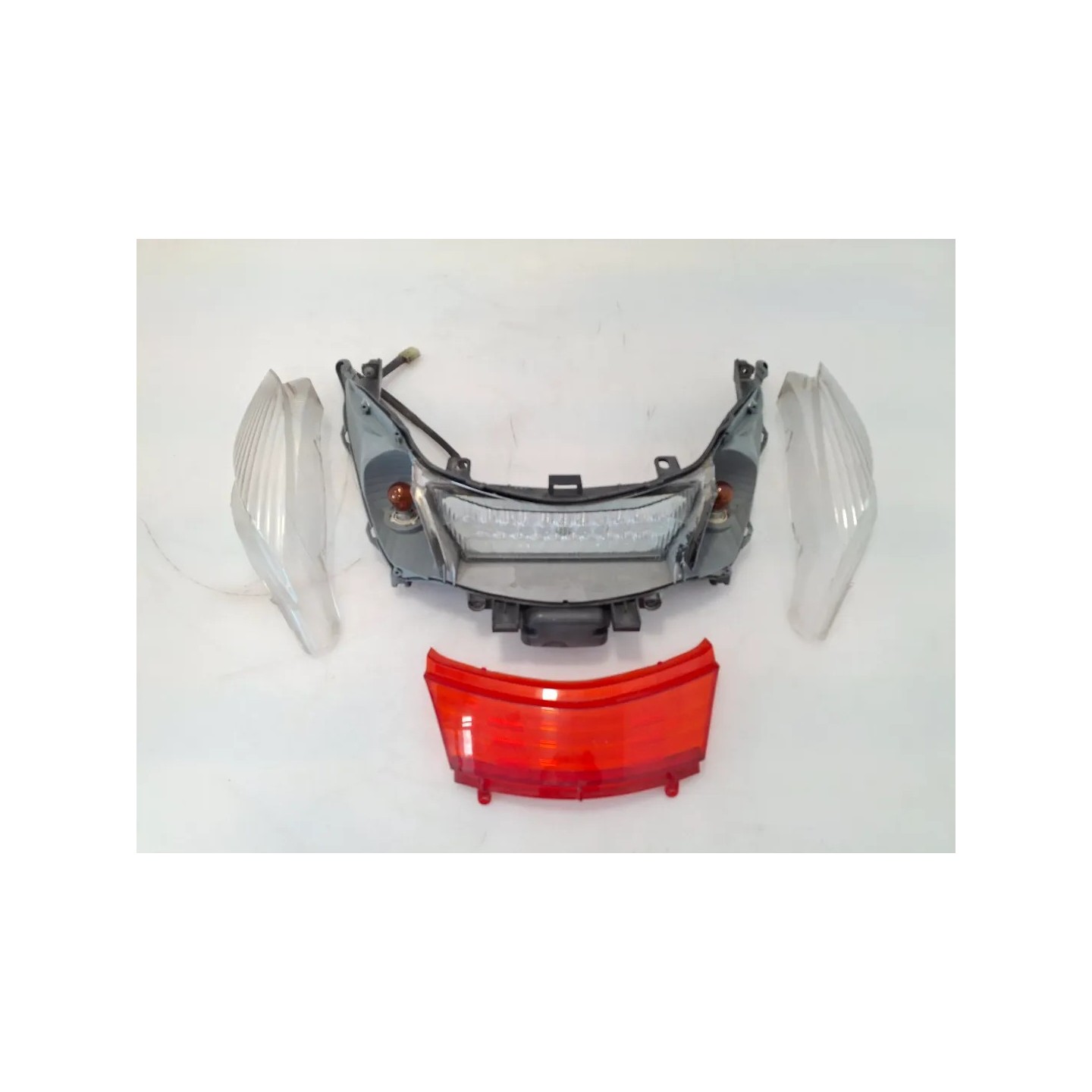 Fanale posteriore Yamaha Majesty 400 Majesty 400 monodisco ant. (E2) 