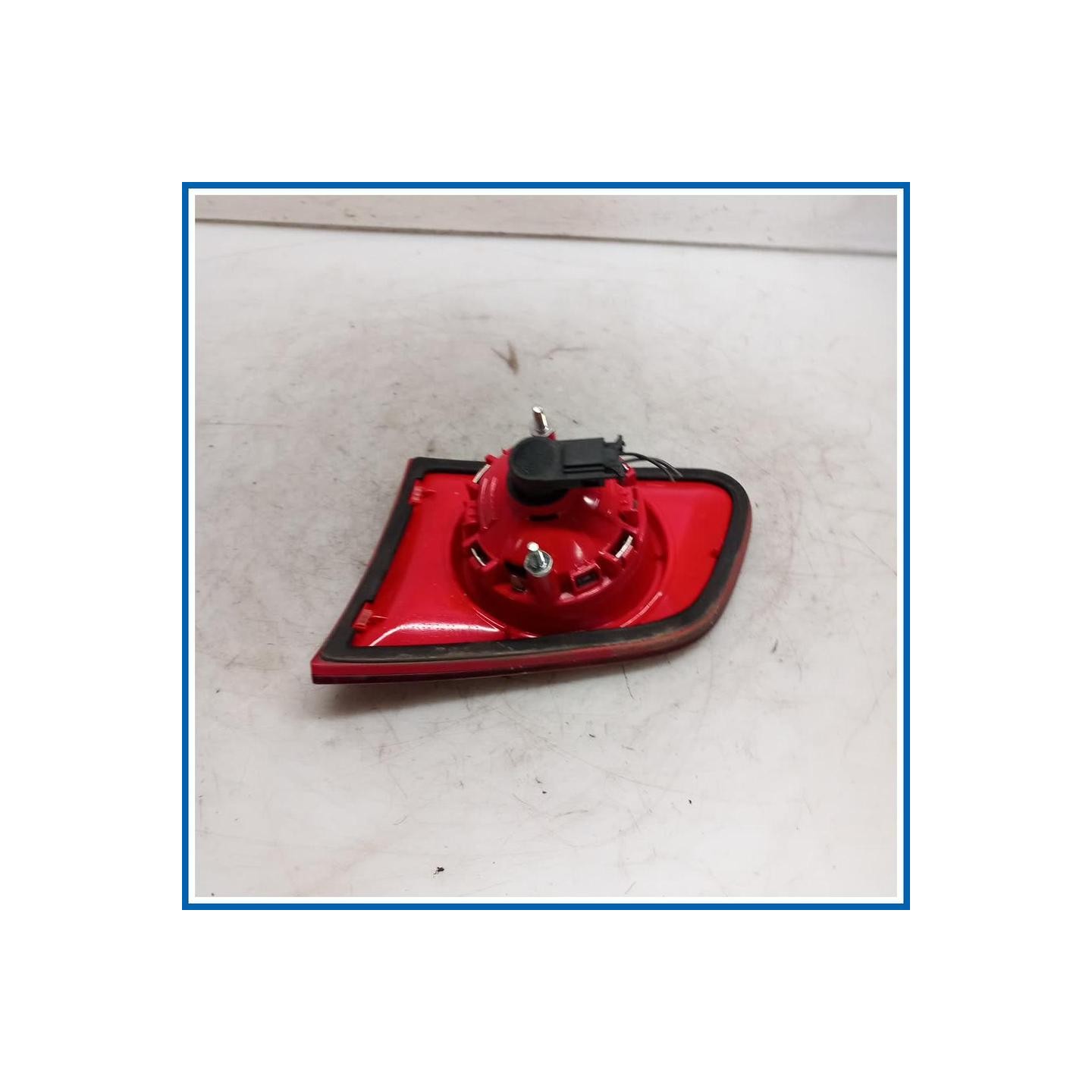 Fanale int. post. sx. VOLKSWAGEN Passat V Variant