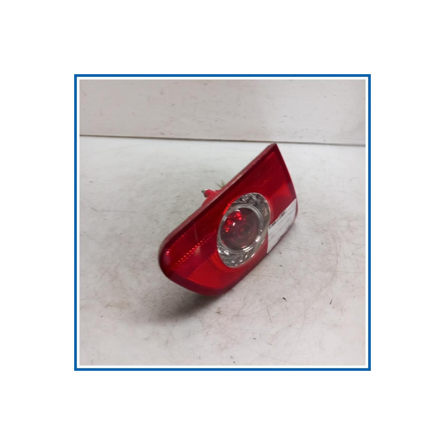 Fanale int. post. sx. VOLKSWAGEN Passat V Variant