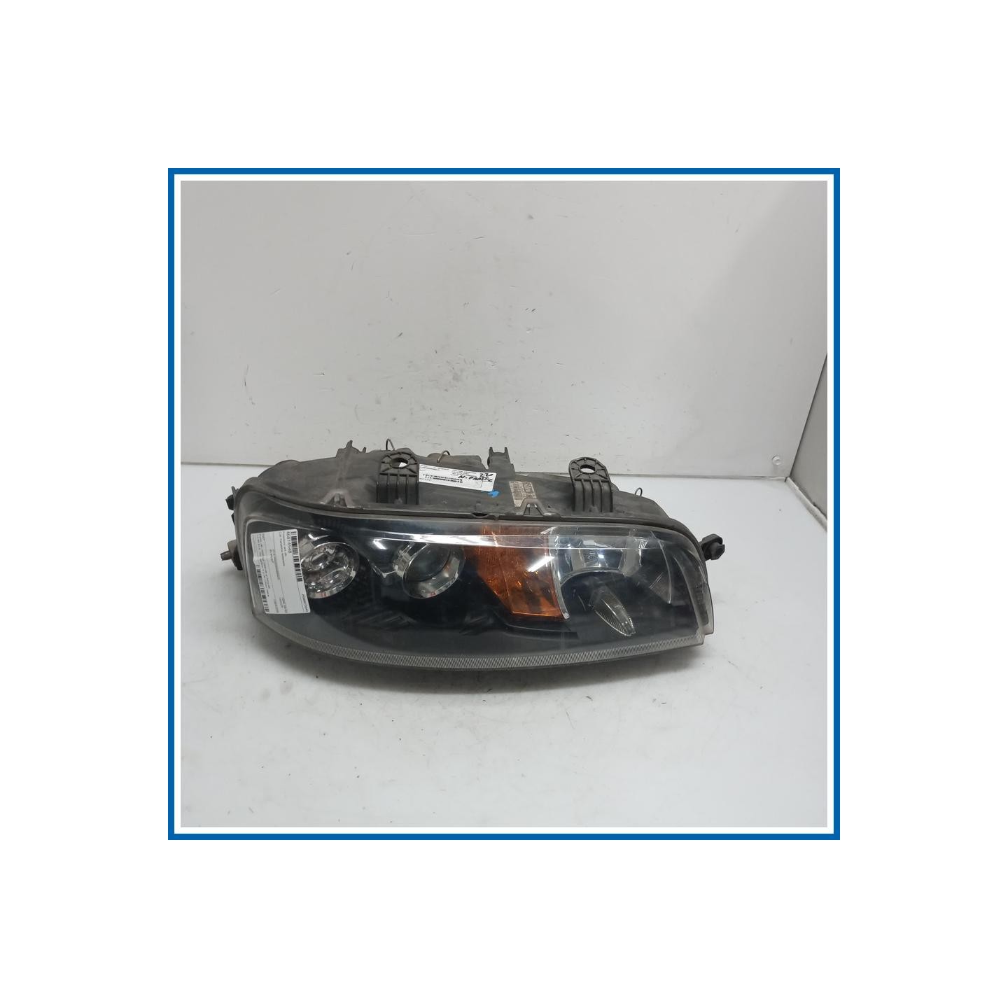 Proiettore ant. dx. FIAT Punto II