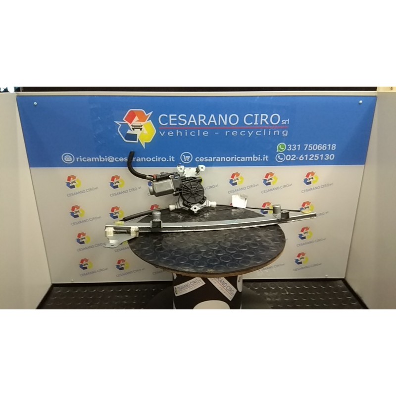 ALZACRISTALLO ELETTR. PORTA ANT. C/MOTORINO DX. 080 NISSAN NOTE (E11E) (02/06-09/13) CR14 807009U000