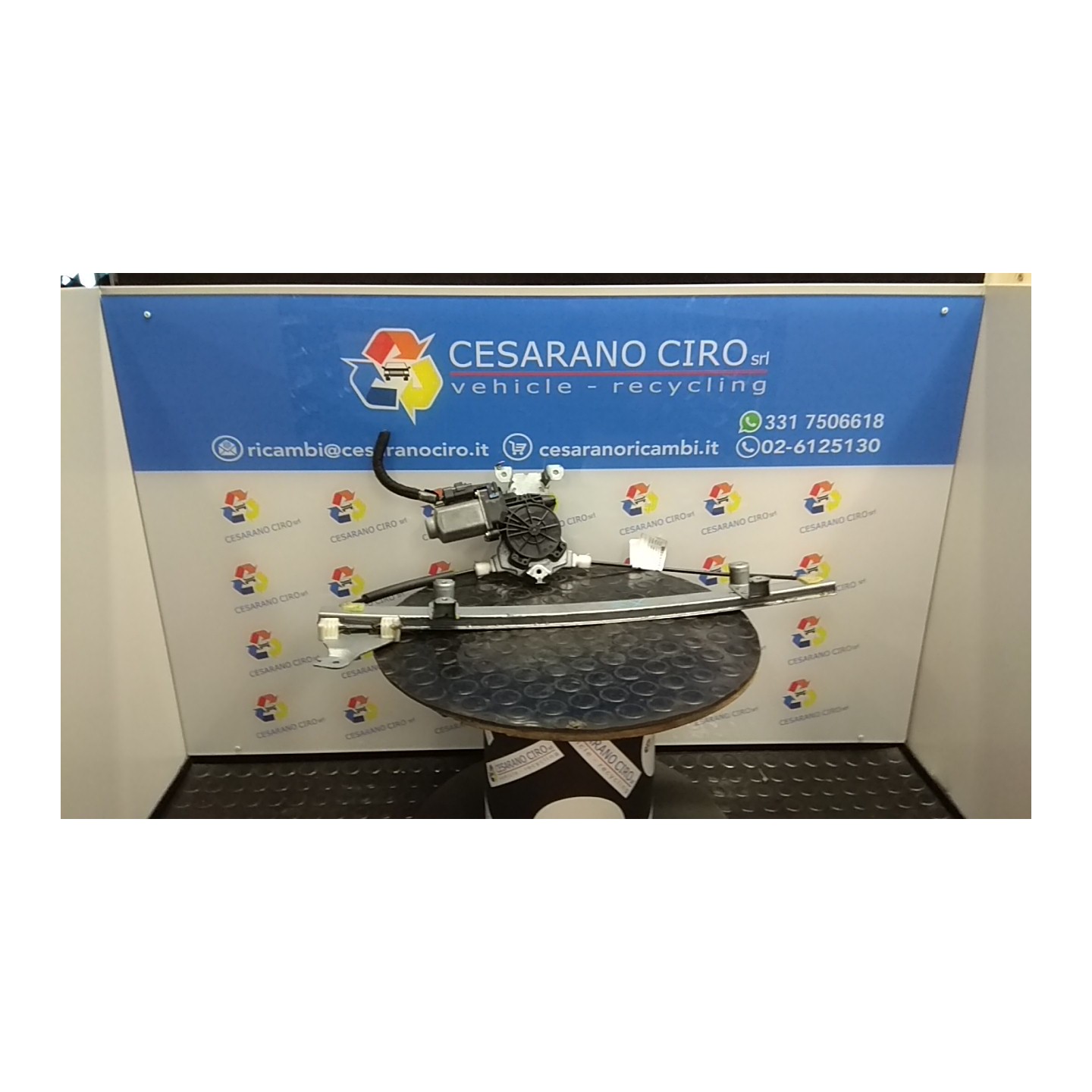ALZACRISTALLO ELETTR. PORTA ANT. C/MOTORINO DX. 080 NISSAN NOTE (E11E) (02/06-09/13) CR14 807009U000