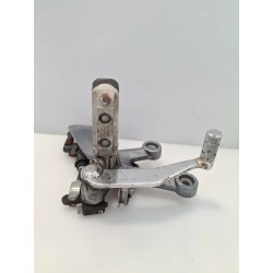 Supporto pedana appoggiapiede anteriore Sym SB 250 SB 250 Ni Destro