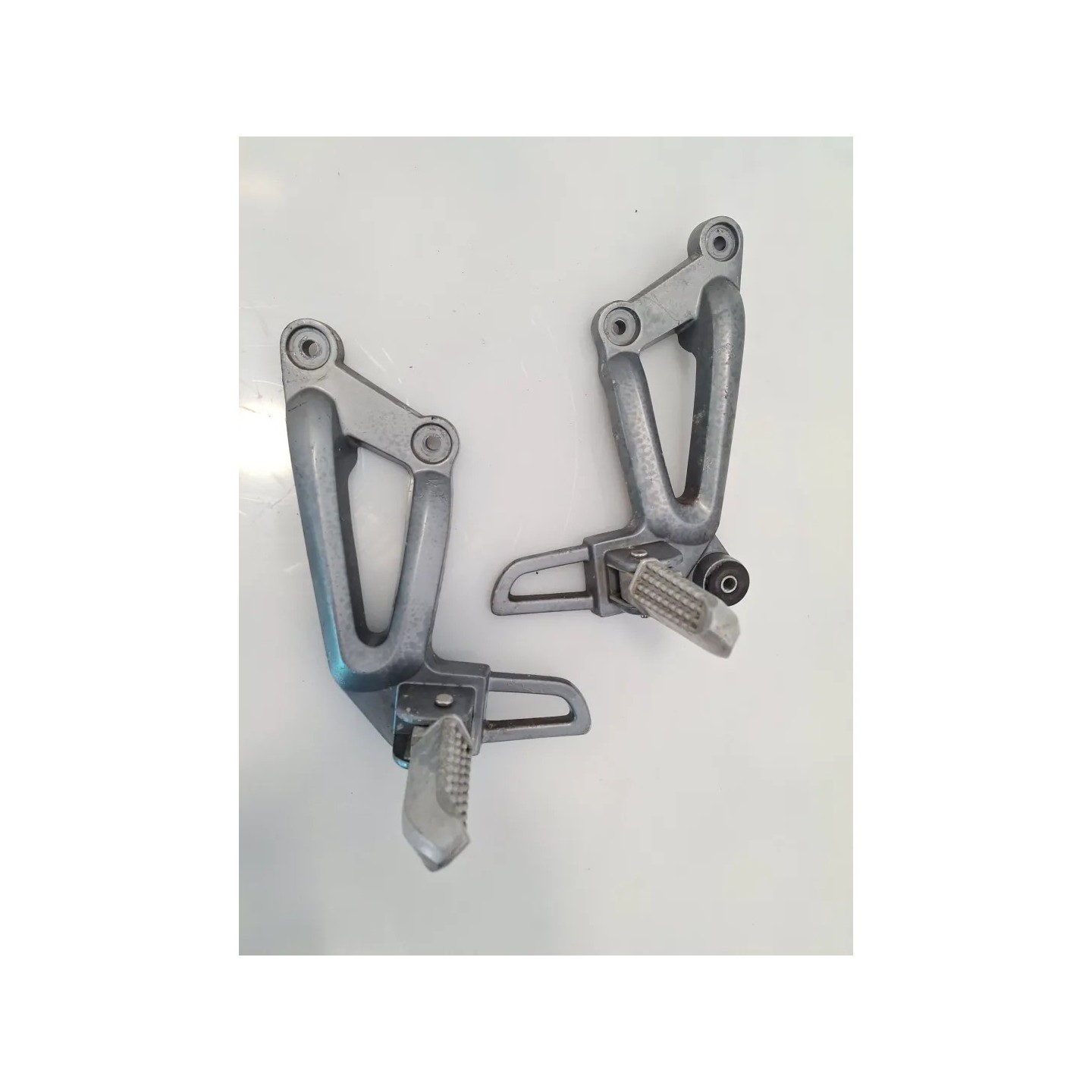 Supporto pedana appoggiapiede posteriore Sym SB 250 SB 250 Ni 