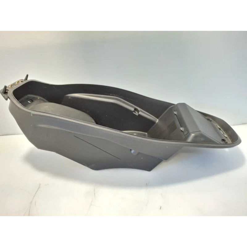 Vano porta casco Kymco Agility 125 R16+ (E3) Agility 125 R16+ 