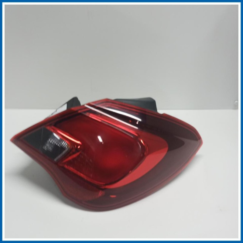 Fanale est. post. dx. OPEL Corsa E